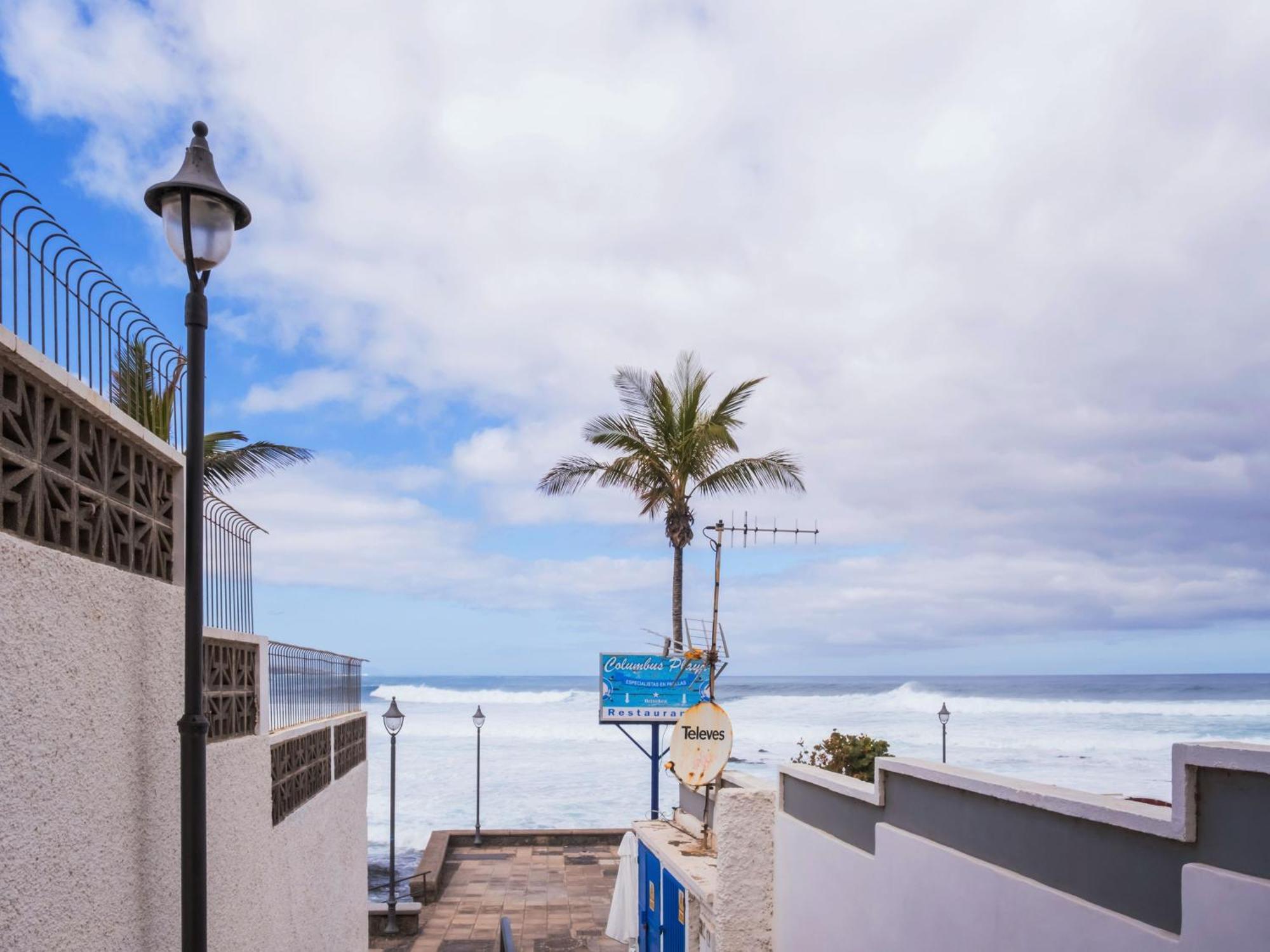 Live Punta Columbus Pool & Beach Front Punta Del Hidalgo Exterior photo